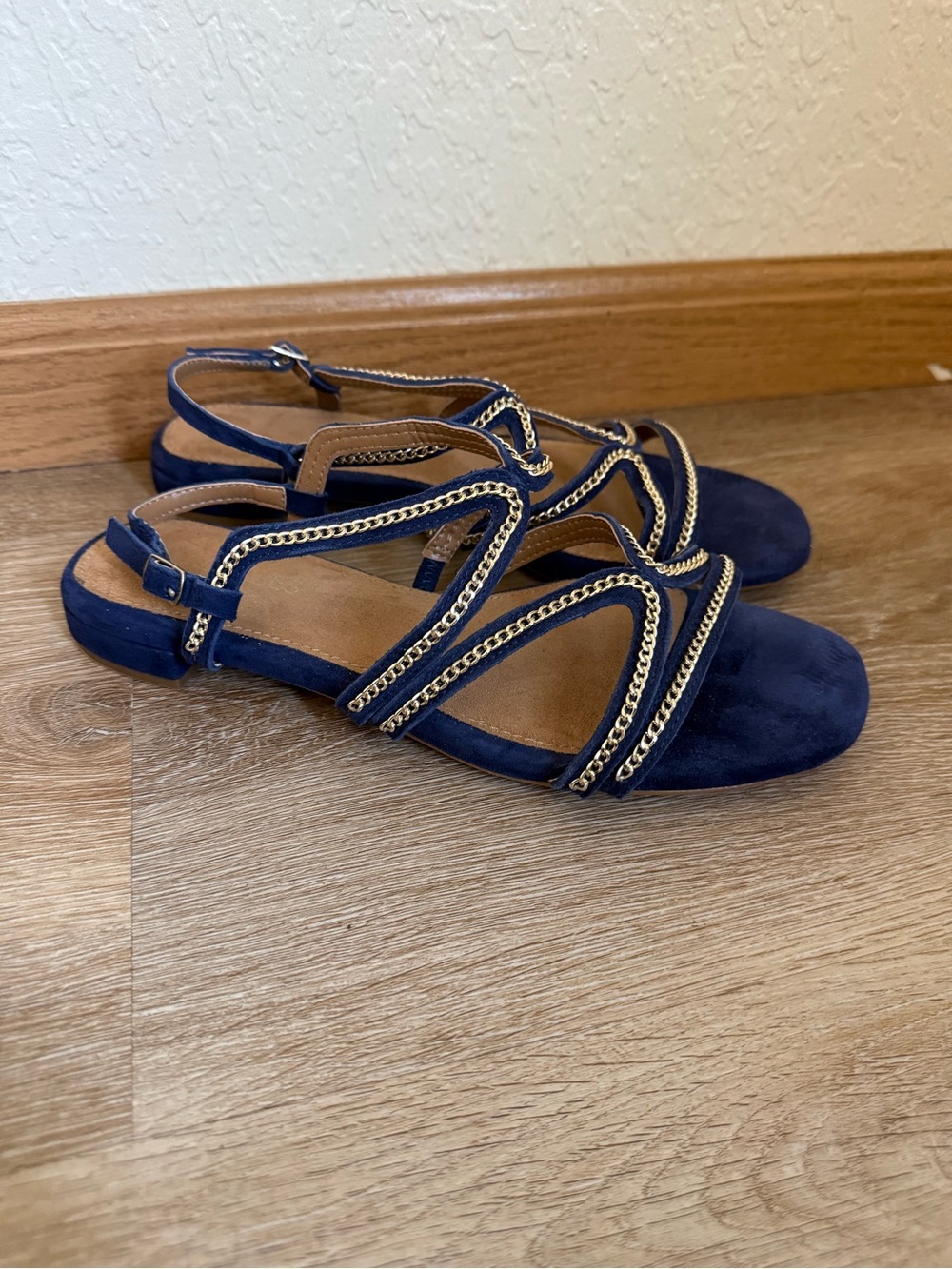 Areosoles Downtown Blue Gold Chain Stappy Sandlas Summer Vacation Womens 8.5
